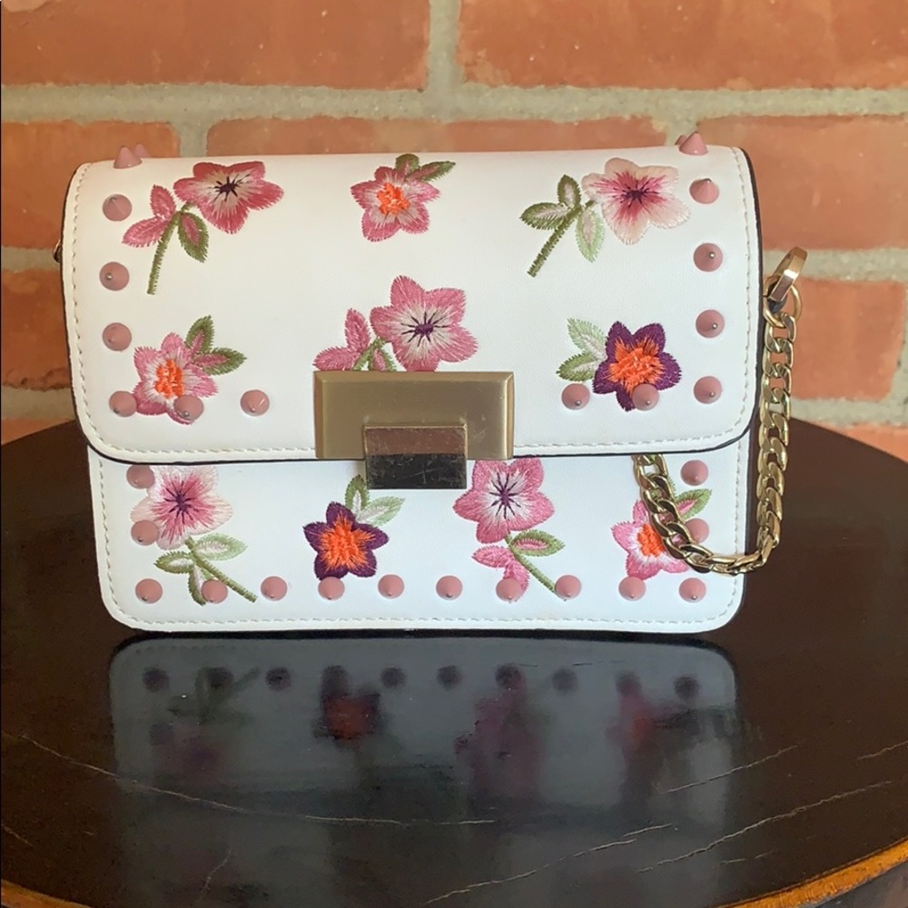Topshop White Floral Purse With Gold Chain